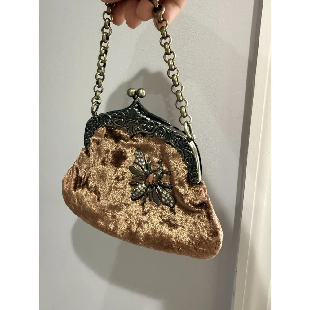 Guess Handbag Evening Bag Clutch Kisslock Metal Chain Velvet Purple Bee Jeweled‎